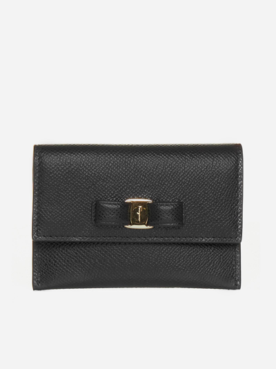 Ferragamo Vara Leather Card Holder In Black