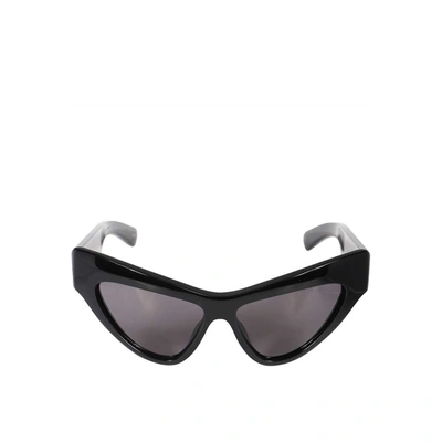 Gucci Cat Eye Sunglasses In Black