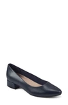 Easy Spirit Carey Pointy Toe Pump In Dbl01