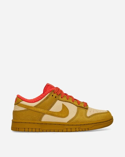 Nike Wmns Dunk Low Sneakers Sesame / Bronzine / Picante Red In Multicolor