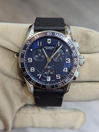 Pre-owned Victorinox Brand  Swiss Army Men's Chrono Blue Dial Leather Watch 241497.1