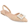 Journee Collection Hannae Flat In White