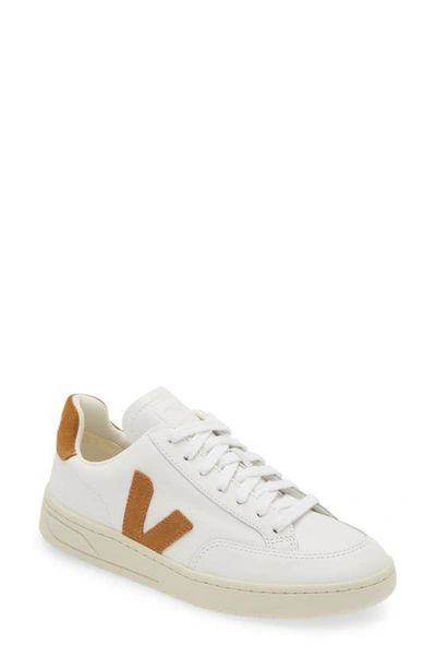 Veja V-10 Low Top Sneakers In Extra_white_camel