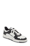 Valentino Garavani Rockstud Low Top Sneaker In Bianco/ Nero