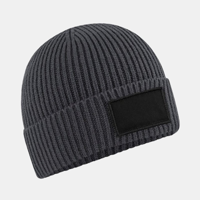 Beechfield Fashion Woven Patch Beanie In Grey