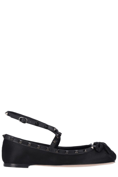 Valentino Garavani Rockstud Bow Detailed Ballerina Shoes In Black