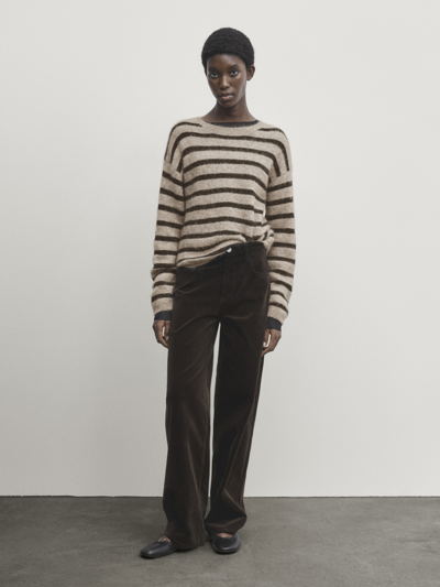 Massimo Dutti Gestreifter Strickpullover Mit Rundausschnitt In Nerzfarben