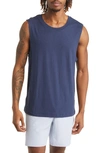 Alo Yoga The Triumph Sleeveless T-shirt In Navy