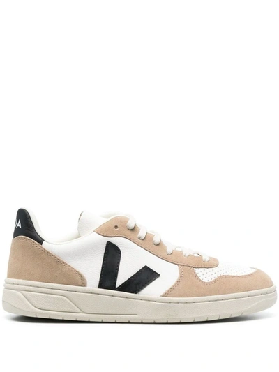 Veja Trainers In White