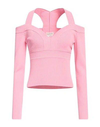 Alexander Mcqueen Exposed Shoulder Cropped Knitted Top In Pink