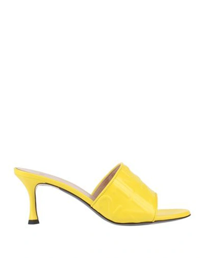 N°21 Woman Sandals Yellow Size 11 Soft Leather