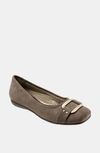 TROTTERS SIZZLE SIGNATURE FLAT