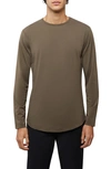 CUTS AO CURVED HEM LONG SLEEVE T-SHIRT