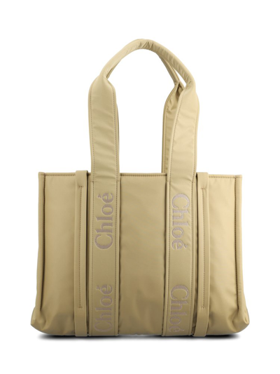 Chloé Woody Logo Embroidered Medium Tote Bag In Beige