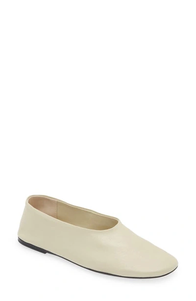 Khaite Marcy Leather Ballerina Flats In Off White