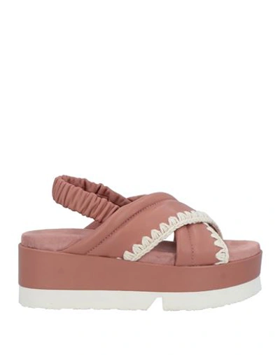 Mou Crossed Wedge Sandal In Antique Pink Leather In Brown
