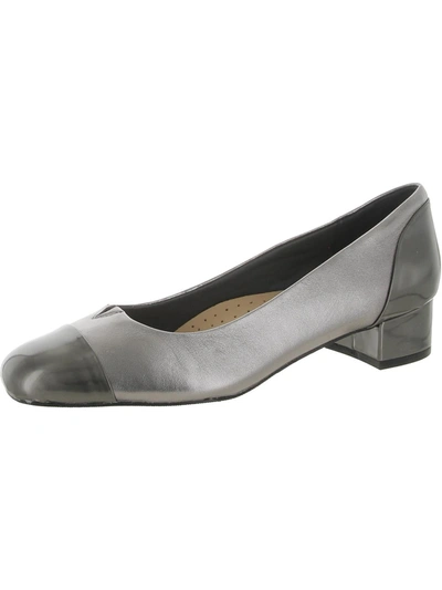 Trotters Daisy Womens Leather Patent Loafer Heels In Silver