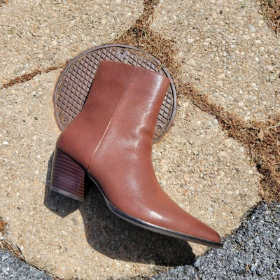 Salvia Yael Booties In Cuoio In Brown