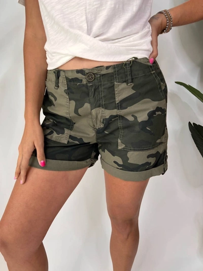 Sanctuary Switchback Cuffed Short In Camouflage In Green