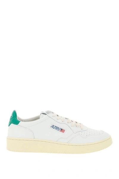 Autry Action Logo Low-top Sneakers In White Black