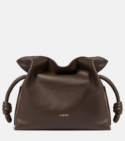 Loewe Flamenco皮革手拿包 In Brown