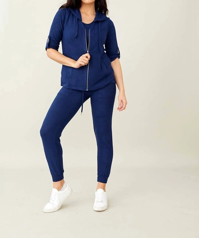 FRENCH KYSS SOFT STRETCH HOODED VEST IN NAVY
