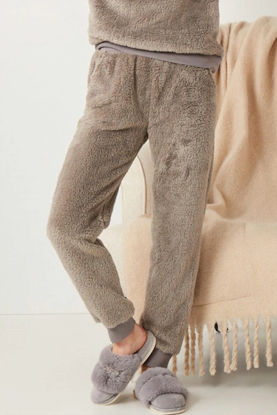 Charlie Paige Faux Fur Jogger In Grey