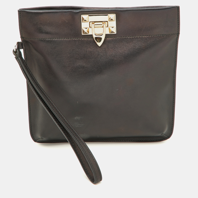 Pre-owned Valentino Garavani Black Leather Wristlet Clutch