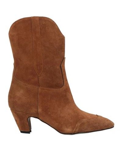 Doop Woman Ankle Boots Camel Size 7 Leather In Beige