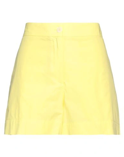 Ottod'ame Woman Shorts & Bermuda Shorts Light Yellow Size 6 Cotton