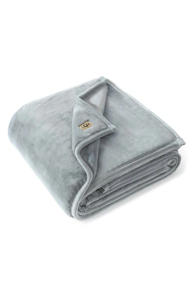 Ugg Coco Throw Blanket In Seal Grey