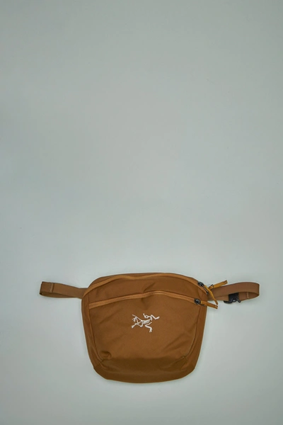Arc'teryx Mantis 2 Waist Pack In Brown