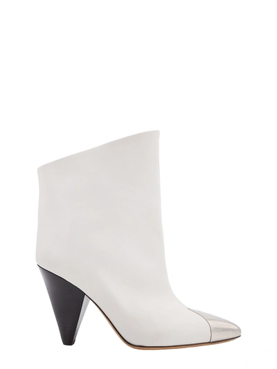 Isabel Marant Adsie 金属感鞋头盖高跟短靴 In White