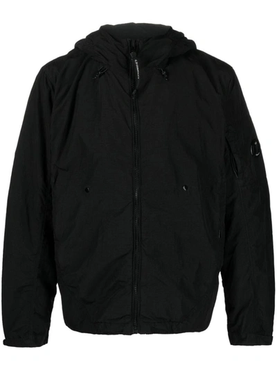 C.p. Company Hooded Puffer Jacket In Negro