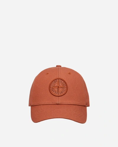 Stone Island Logo Cap Rust In Red