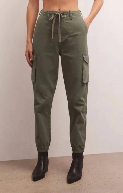 Z SUPPLY ANDI TWILL PANT IN EVERGREEN
