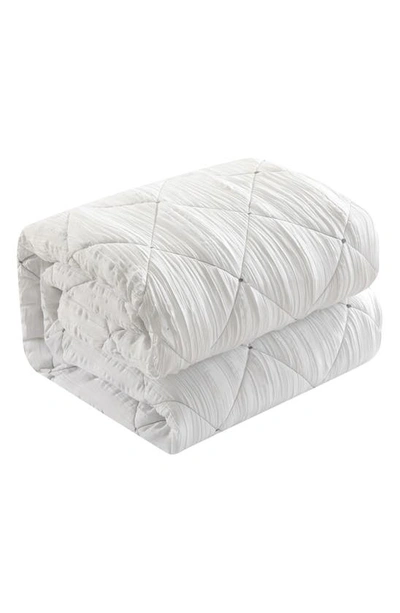 Chic Linwood Comforter & Sham Set In White