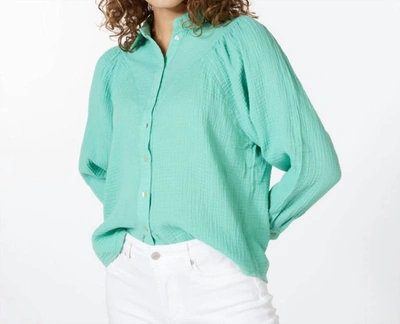 Esqualo V-detail Waffle Blouse In Jade Green In Blue