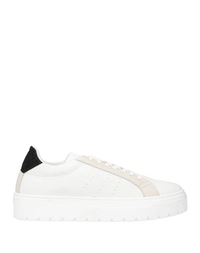 Paul Pierce Man Sneakers White Size 9 Soft Leather, Textile Fibers