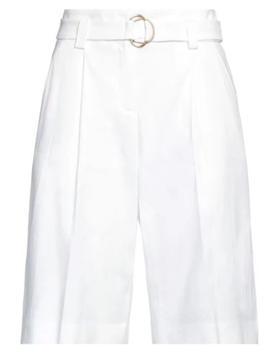 Eleventy Woman Shorts & Bermuda Shorts White Size 0 Linen, Cotton, Elastane
