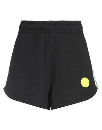 Barrow Woman Shorts & Bermuda Shorts Black Size M Cotton