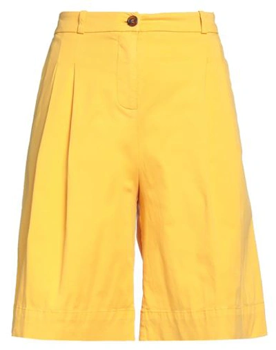 Kiltie Woman Shorts & Bermuda Shorts Yellow Size 8 Cotton, Tencel, Elastane