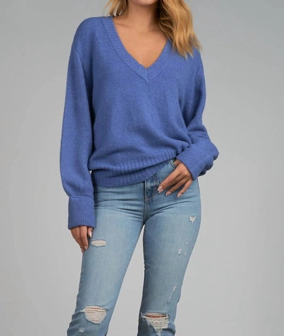 Elan Long Sleeve V-neck Sweater In Indigo In Blue