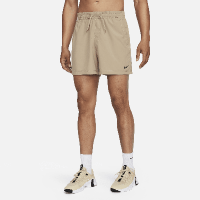Nike Men's Form Dri-fit 5" Unlined Versatile Shorts In Khaki/black