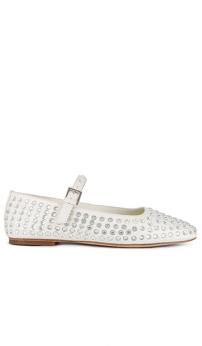 Raye Lin Flats In White