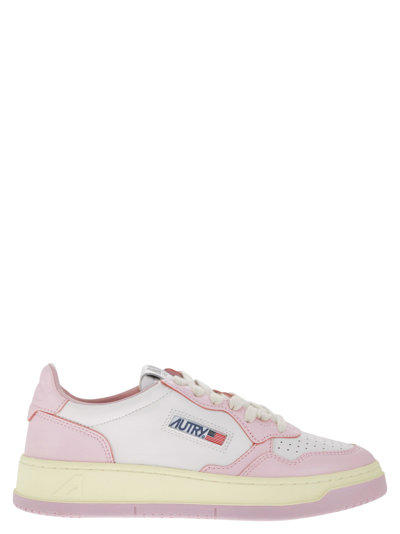 Autry Medalist Low - Two-tone Leather Trainers In White/pink
