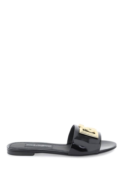 Dolce & Gabbana Dg Logo Patent Leather Flat Sandals In Black