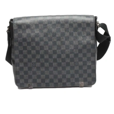 Pre-owned Louis Vuitton District Grey Canvas Shoulder Bag ()