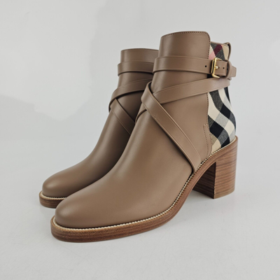 Pre-owned Burberry Pryle Beige 70mm Ankle Boots