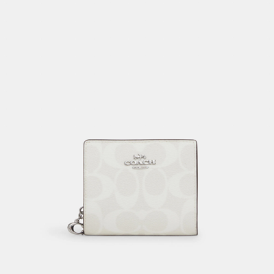 Coach Outlet Snap Wallet In Signature Canvas In White